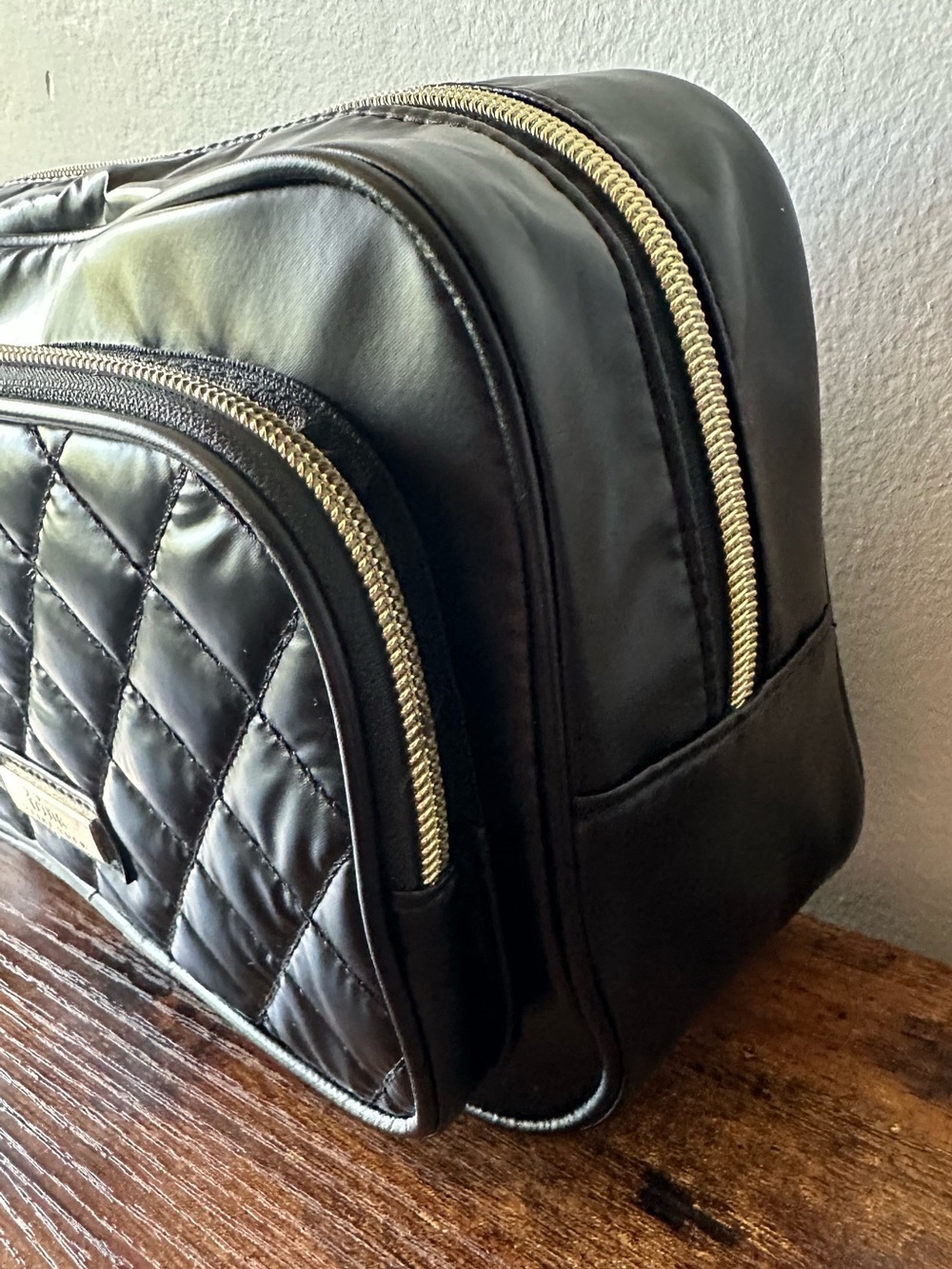 Trina Turk Black Quilted Cosmetic Toiletry Bag with Gold Zip Keychain Mirror NWT - Picture 2 of 5
